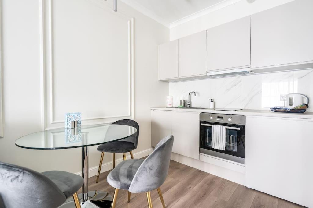 Chic & Luxury Apartment By Mennica Residence Varsovia Exterior foto